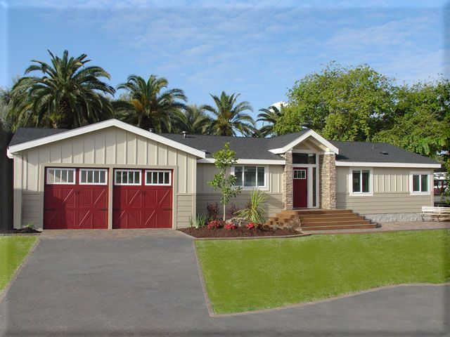 Skyine Manufactured Home with attached garage!